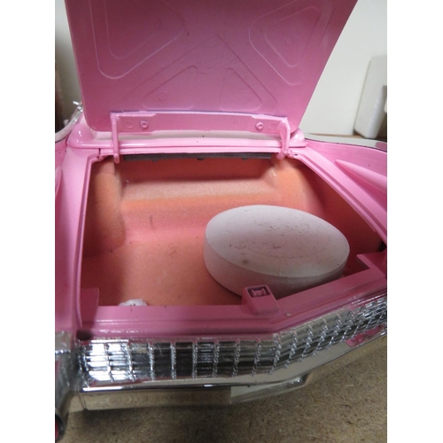 188 - A MAISTO TIN PLATE PINK CADILLAC TOGETHER WITH AN ITALIAN PINK PANTHER TABLE LAMP