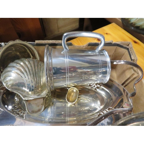 176 - A TRAY OF ASSORTED SILVER PLATE AND METAL WARE TO INCLUDE TEA POTS, TRAYS ETC