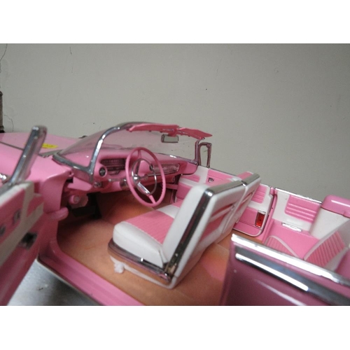 188 - A MAISTO TIN PLATE PINK CADILLAC TOGETHER WITH AN ITALIAN PINK PANTHER TABLE LAMP