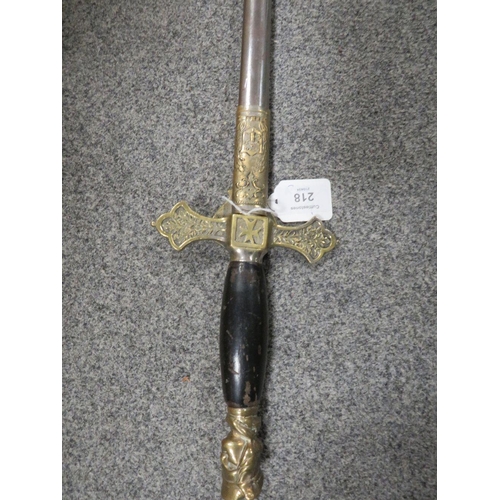 218 - AN EARLY 20TH CENTURY AMERICAN 'KNIGHTS OF COLUMBUS' DRESS SWORD, engraved blade, wooden grip with b... 