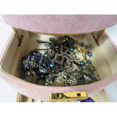 360 - A JEWELLERY BOX AND CONTENTS TO INCLUDE A HALLMARKED 9 CARAT GOLD WRISTWATCH