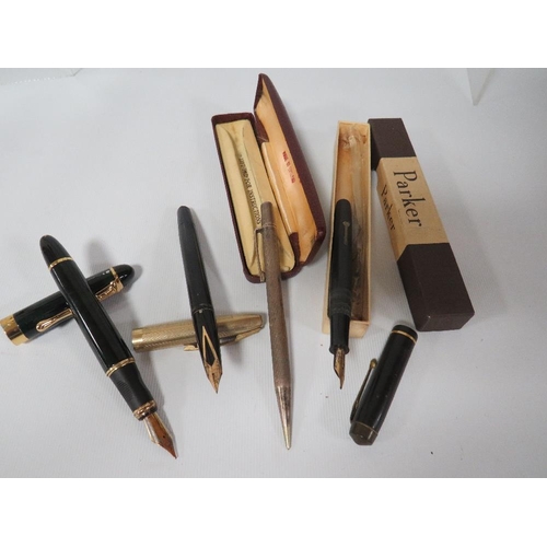 384 - A COLLECTION OF THREE VINTAGE FOUNTAIN PENS TOGETHER WITH A HALLMARKED SILVER YARD-O-LED PENCIL (4)