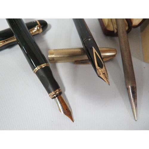 384 - A COLLECTION OF THREE VINTAGE FOUNTAIN PENS TOGETHER WITH A HALLMARKED SILVER YARD-O-LED PENCIL (4)