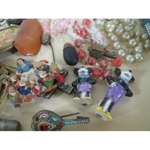 406 - A TRAY OF ASSORTED VINTAGE COSTUME JEWELLERY TO INCLUDE BIG NECKLACES ETC