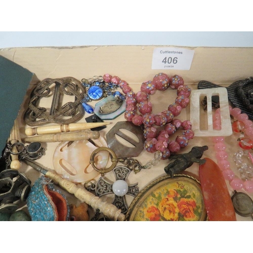 406 - A TRAY OF ASSORTED VINTAGE COSTUME JEWELLERY TO INCLUDE BIG NECKLACES ETC