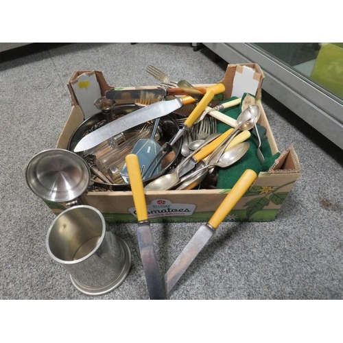 413 - A TRAY OF METAL WARE TO INCLUDE SILVER VASES, SILVER PLATED FLATWARE ETC