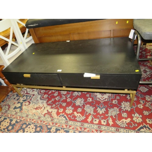 A MODERN LOW TWO DRAWER CONSOLE / COFFEE TABLE