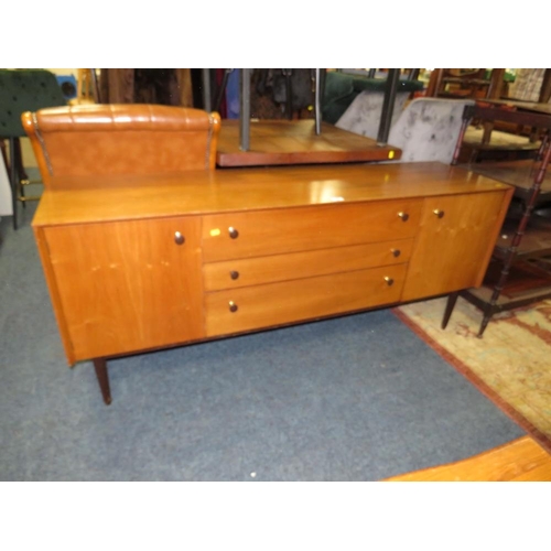 840 - A MID-CENTURY TEAK SIDEBOARD W-162 CM