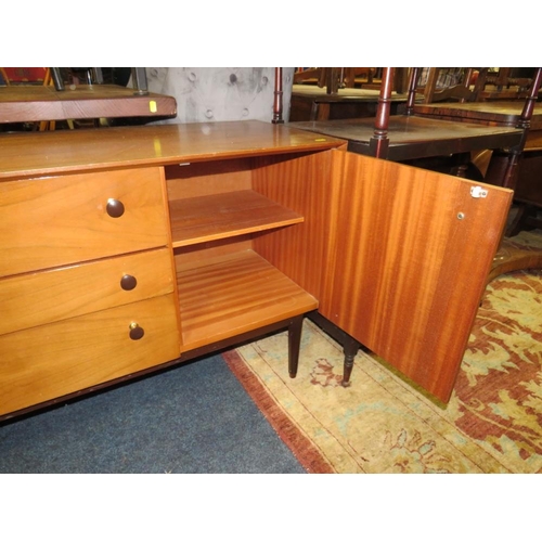 840 - A MID-CENTURY TEAK SIDEBOARD W-162 CM