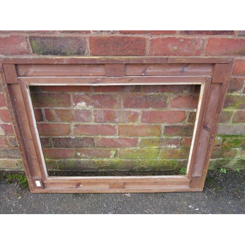 2 - A GILT RECTANGULAR PICTURE FRAME, acanthus moulded detail, rebate 75 x 50 cm, S/D