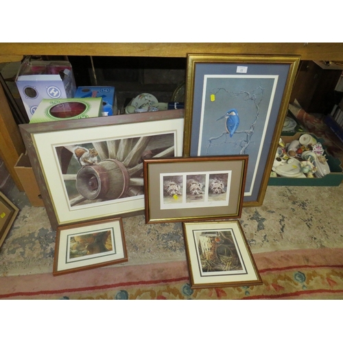 22 - A COLLECTION OF FIVE ASSORTED SIGNED WILDLIFE PRINTS TO INCLUDE STEVE CALE (5)