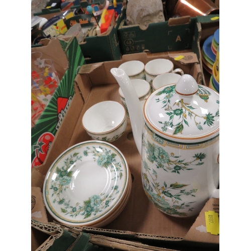 62 - THREE TRAYS OF CERAMICS AND GLASS TO INCLUDE CROWN STAFFORDSHIRE KOWLOON COFFEE WARE