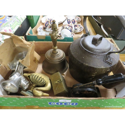 78 - A TRAY OF ASSORTED METAL WARE TO INCLUDE A PAPER STAMP FOR DENNY STONE LIMITED , HOLCROFT CAST STOVE... 