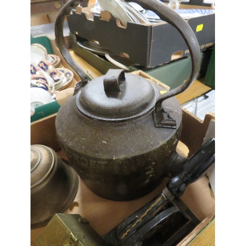 78 - A TRAY OF ASSORTED METAL WARE TO INCLUDE A PAPER STAMP FOR DENNY STONE LIMITED , HOLCROFT CAST STOVE... 