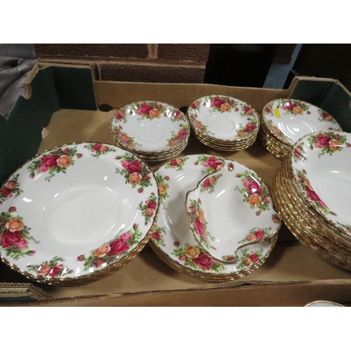 137 - FOUR TRAYS OF ROYAL ALBERT OLD COUNTRY ROSES A/F