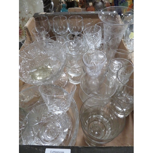 142 - TWO TRAYS OF GLASSES TO INCLUDE CRYSTAL, TEA SET, WASH BOWL