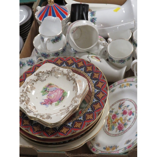 97 - THREE TRAYS OF ASSORTED CERAMICS TO INCLUDE GREEN WEDGWOOD JASPER WARE