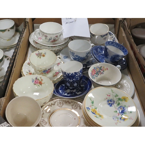 99 - A TRAY OF ROYAL WORCESTER CONNAUGHT TOGETHER WITH A TRAY OF ASSORTED TEA WARE (2)