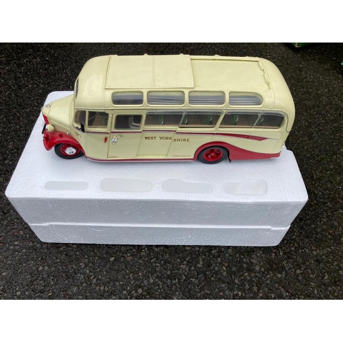 51A - BOXED 1:24 SCALE LIMITED EDITION (463 OF 500) ORIGINAL CLASSICS WEST YORKSHIRE BEDFORD DUPLE OB COAC... 