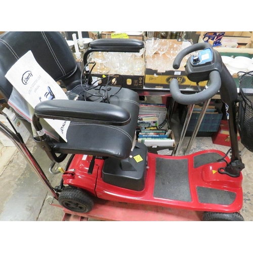 608 - A LIBERTY KOMFI RIDER MOBILITY SCOOTER WITH KEYS - WORKING AT TIME OF CONSIGNMENT HOWEVER WE OFFER N... 