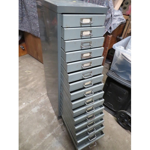 625 - A RETRO FIFTEEN DRAWER FILING CABINET