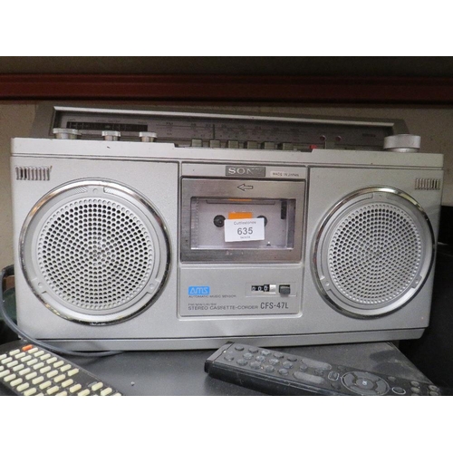 635 - A SELECTION OF FOUR AUDIO / VISUAL ITEMS TO INCLUDE A DAEWOO VHS RECORDER AND SONY AMPLIFIER, HUMAX ... 