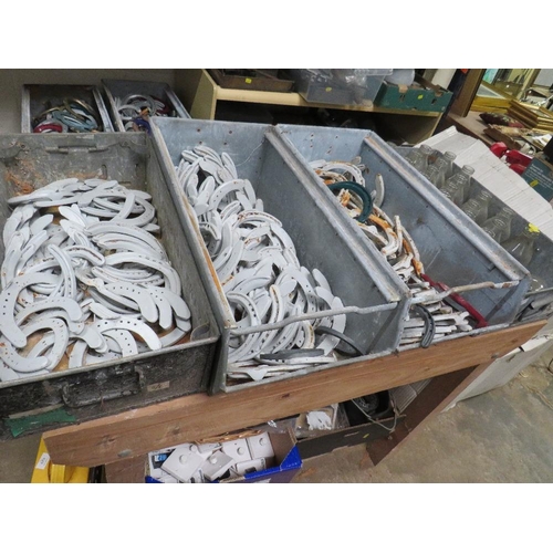 644 - THREE GALVANIZED TOTE BOXES / TRAYS OF HORSESHOES TOGETHER WITH A TRAY OF RETRO MILK BOTTLES (4 TRAY... 