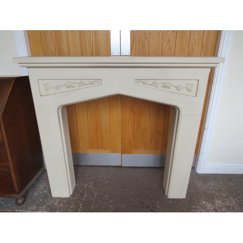 864 - A STONE EFFECT FIREPLACE W-122 CM