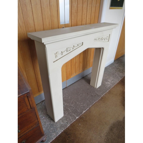 864 - A STONE EFFECT FIREPLACE W-122 CM