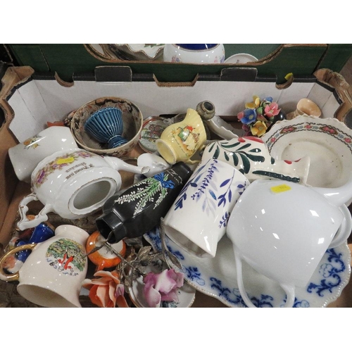 130 - FOUR TRAYS OF CHINO COLLECTABLES TO INCLUDE WEDGWOOD, SADLER, WORCESTER PIN DISHES, CARLTON WARE ETC