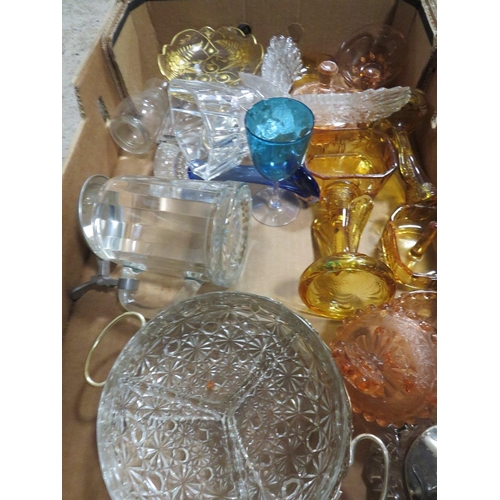 137 - TWO TRAY OF GLASSWARE TO INCLUDE CUT GLASS EXAMPLES, VINTAGE DRESSING TABLE ITEMS