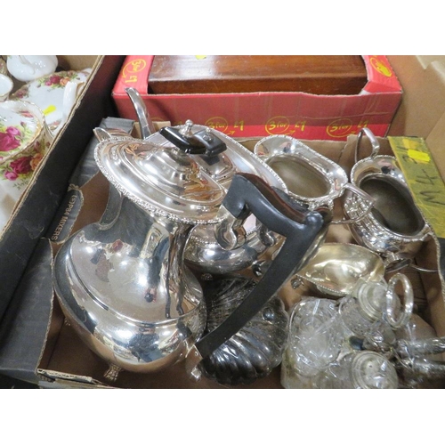 168 - TWO TRAYS OF SILVER PLATED TABLEWARE , CUTLERY AND NOVELTY ITEMS