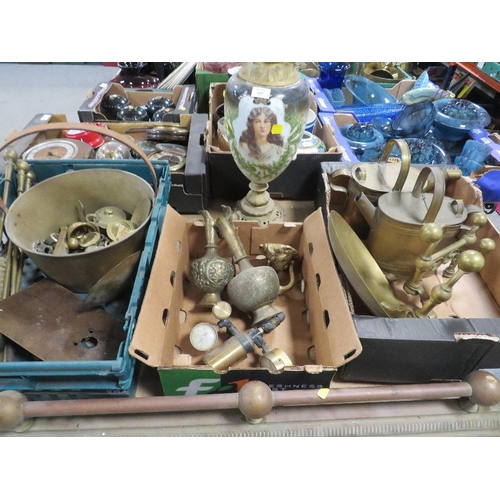 187 - THREE TRAYS OF METAL WARE ETC TO INCLUDE A LION DOOR KNOCKER, BRASS WATERING CANS ETC TOGETHER WITH ... 