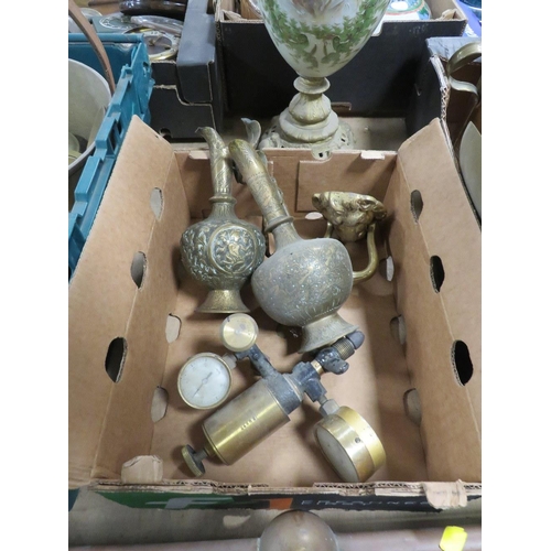 187 - THREE TRAYS OF METAL WARE ETC TO INCLUDE A LION DOOR KNOCKER, BRASS WATERING CANS ETC TOGETHER WITH ... 