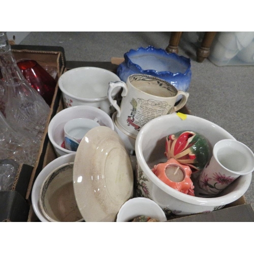 189 - TWO TRAYS OF CERAMICS AND GLASS TO INCLUDE DECANTERS, PORTMEIRION ETC TOGETHER WITH A VINTAGE FUR BO... 