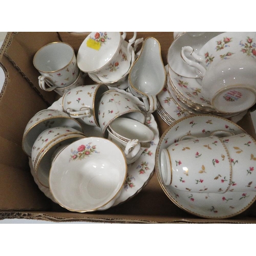 210 - A SMALL TRAY OF ASSORTED CERAMICS TO INCLUDE ROYAL ALBERT WINSLOM ETC