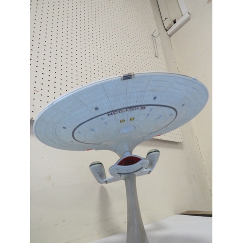 297 - VINTAGE STAR TREK USS ENTERPRISE AND KLINGON SPACECRAFT