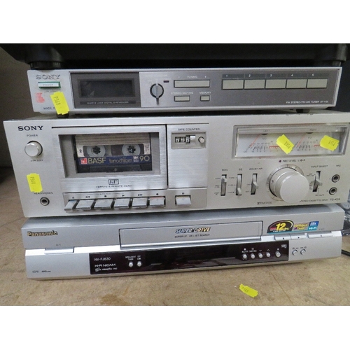 637 - A SELECTION OF FOUR ITEMS TO INCLUDE A SONY RECORD DECK, A SONY TUNER, A SONY CASSETTE DECK AND A PA... 