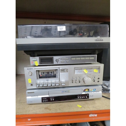 637 - A SELECTION OF FOUR ITEMS TO INCLUDE A SONY RECORD DECK, A SONY TUNER, A SONY CASSETTE DECK AND A PA... 