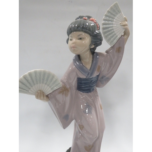 332 - THREE LADRO GEISHA LADIES FIGURINES - A/F