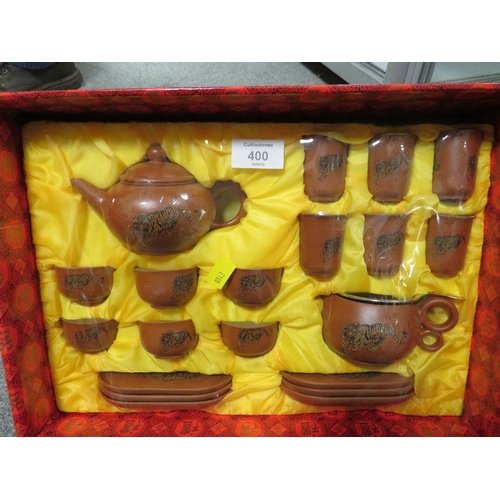 400 - A BOXED ORIENTAL STYLE TEA SET