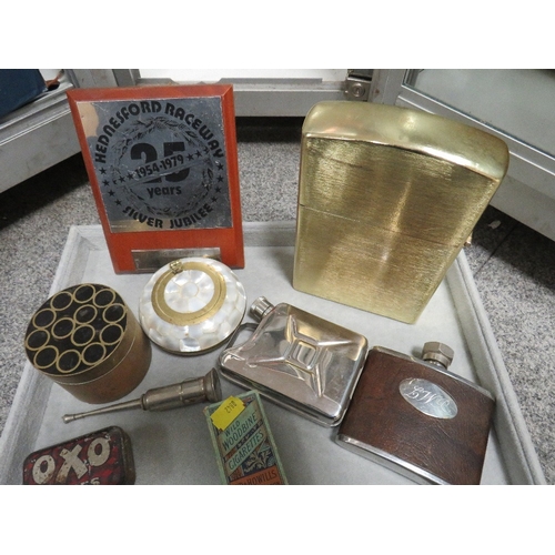 402 - A TRAY OF COLLECTABLES TO INCLUDE HIP FLASK ETC