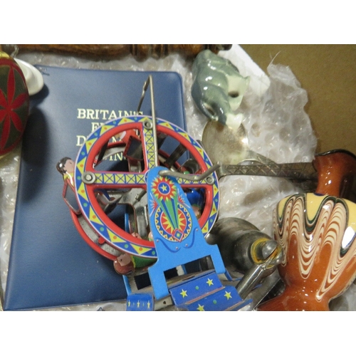 372 - SMALL TRAY OF COLLECTABLE'S TO INCLUDE RAF CLOCK, TIN PLATE FERRIS WHEEL, £5 COINS, CANDLE SNUFFER E... 