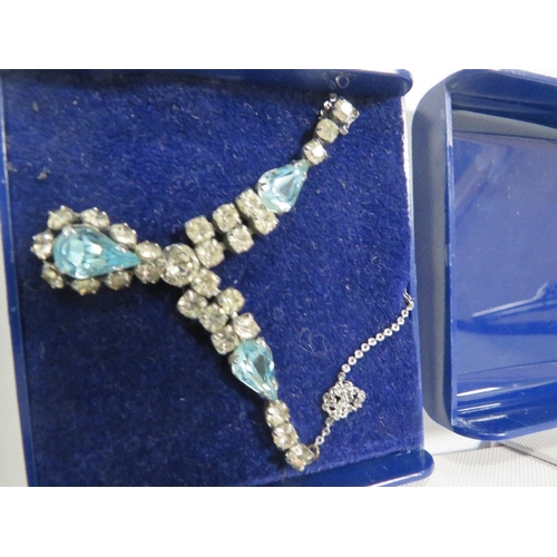 373 - SMALL TRAY OF COSTUME JEWELLERY