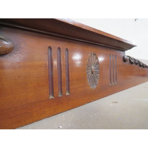 757 - AN  EARLY 20TH CENTURY MAHOGANY FIRE SURROUND/OVERMANTLE MIRROR