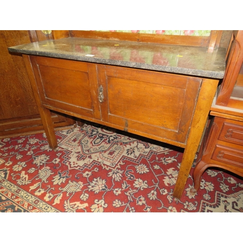 793 - AN EDWARDIAN MARBLE TOPPED TILE BACK WASHSTAND