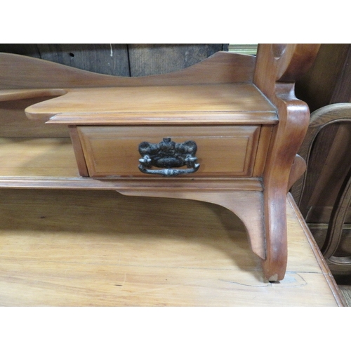 808 - AN EDWARDIAN SATINWOOD DRESSING TABLE