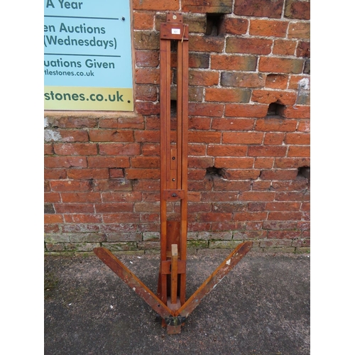 821 - A VINTAGE 'WINSOR & NEWTON' EASEL