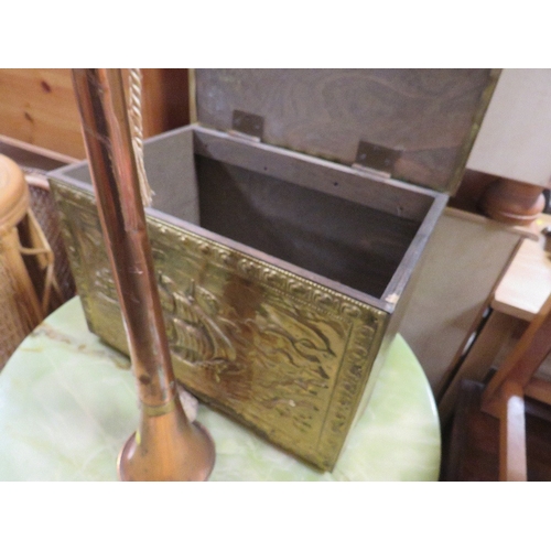 846 - A RETRO TILE TOP TABLE, ONYX EFFECT TABLE , HORN AND LOG BOX, WICKER CHAIR AND STOOL