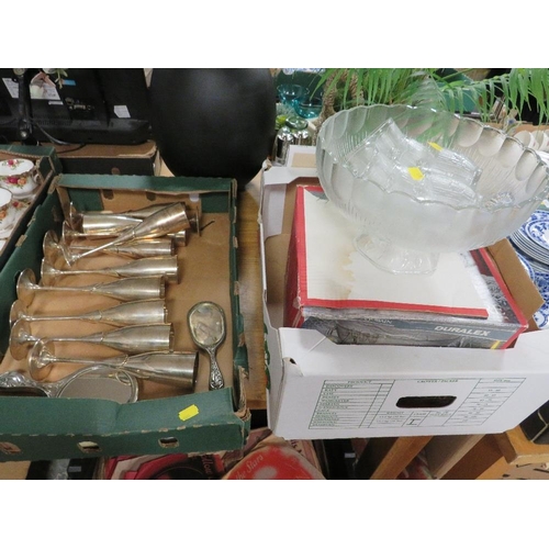 102 - TWO TRAY OF GLASS AND METALWARE TO INCLUDE CHAMPAGNE FLUTES, PUNCH BOWLS ETC